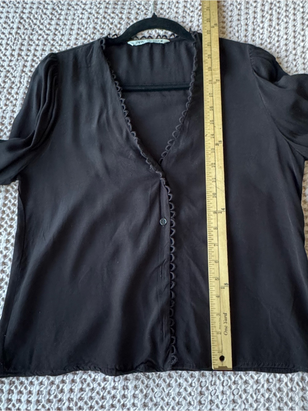 Zara Black Long-Sleeve Scallop Trim Blouse size Small Viscose Pre-owned. - Picture 6 of 9